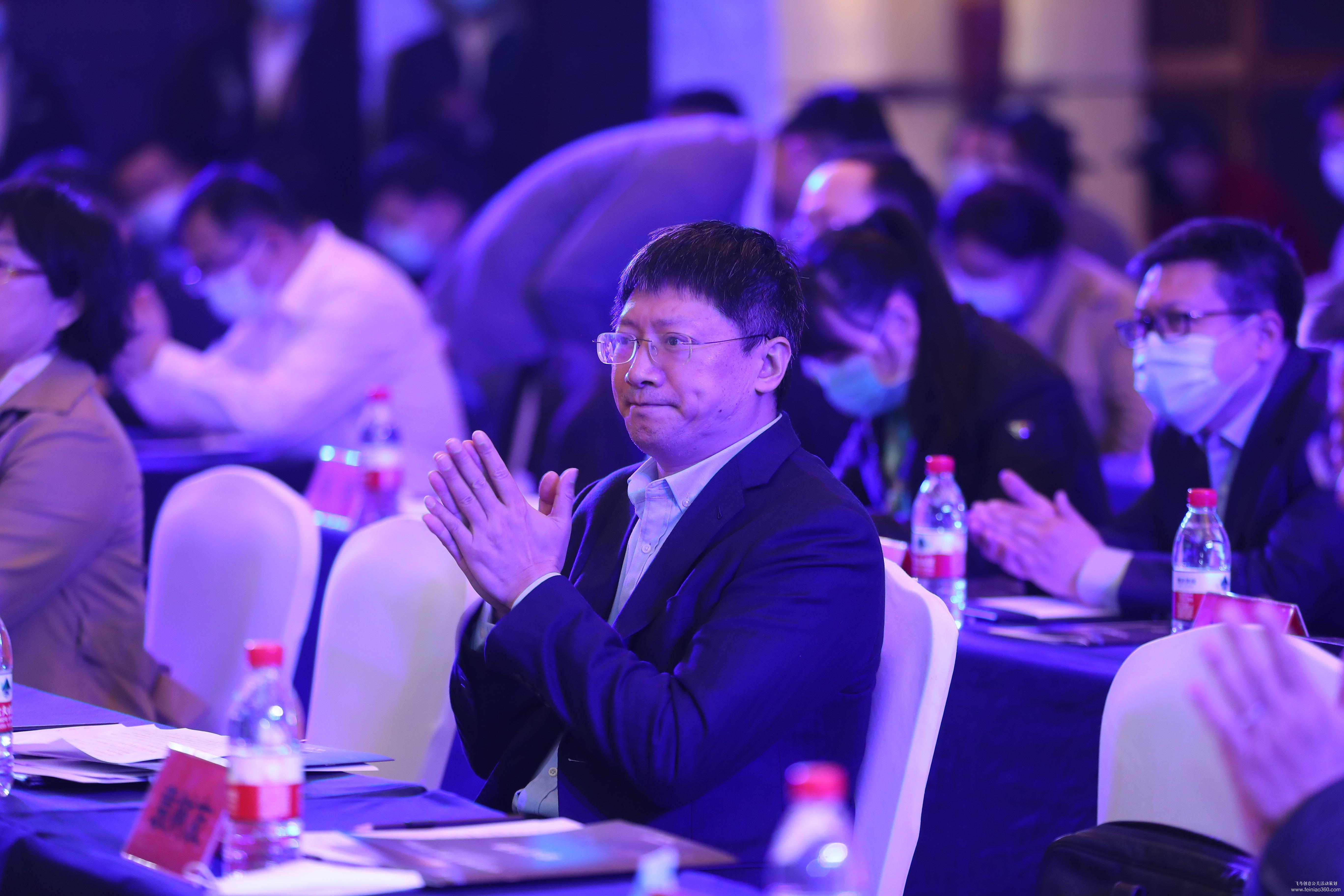 中國(guó)首批手機(jī)北斗檢測(cè)認(rèn)證發(fā)布會(huì) 中國(guó)首批手機(jī)北斗檢測(cè)認(rèn)證發(fā)布會(huì)